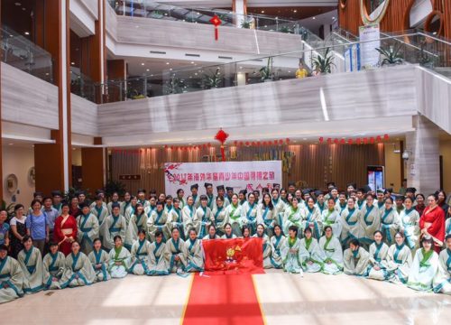 华裔青少年在镇海培菊图书馆举行成人礼—— 这一刻，我们长大啦！